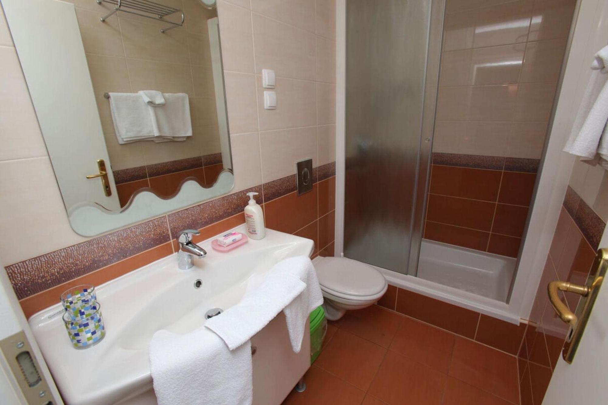 Jole Apartma *