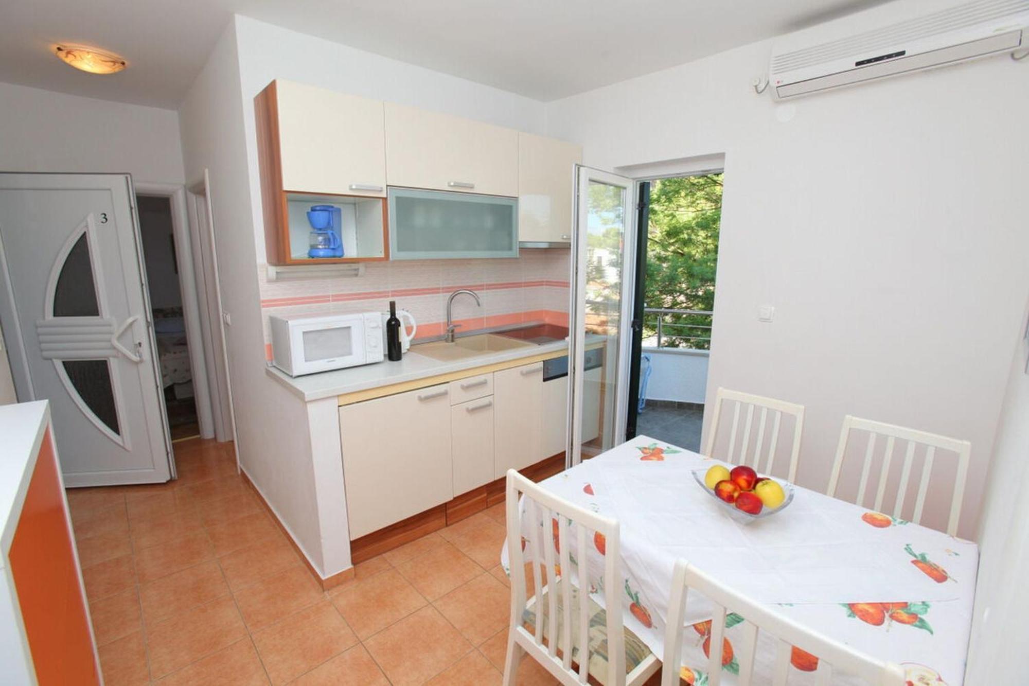 Apartma Jole *